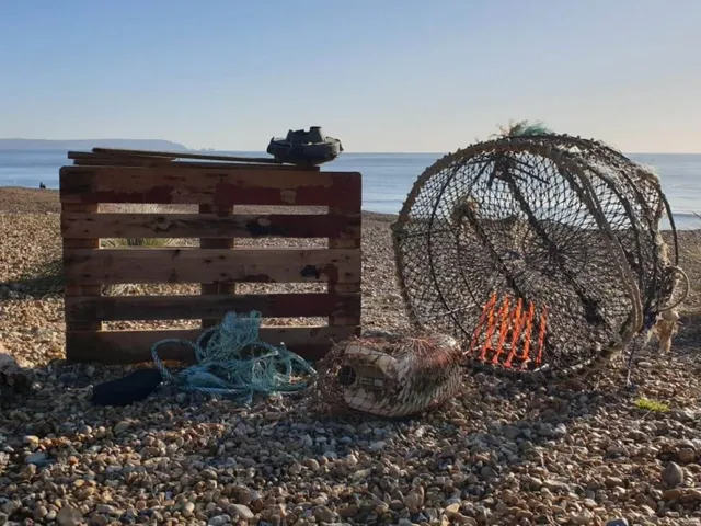 Highcliffe Beach Clean Team