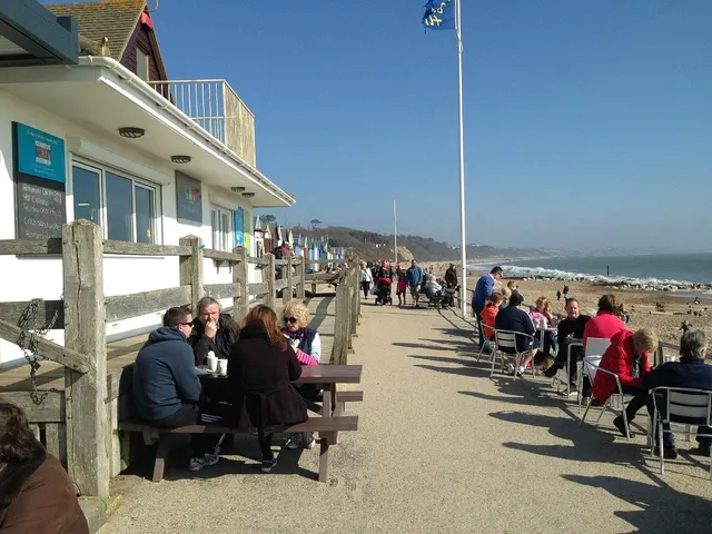 Beach Hut Café