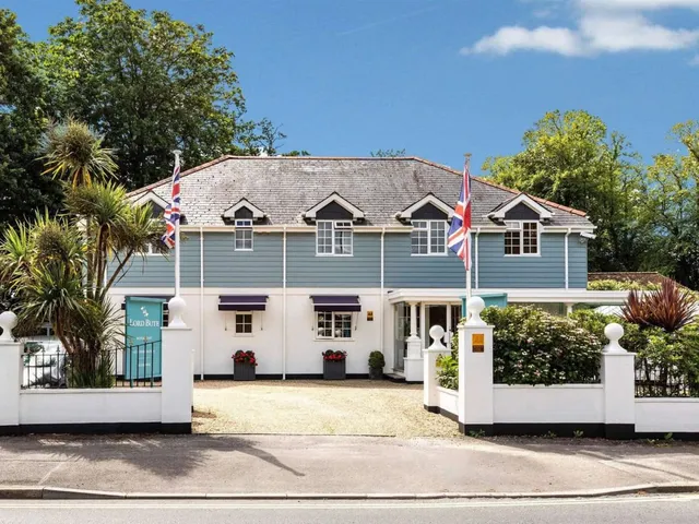 Bradley Green Steps Back from The Lord Bute