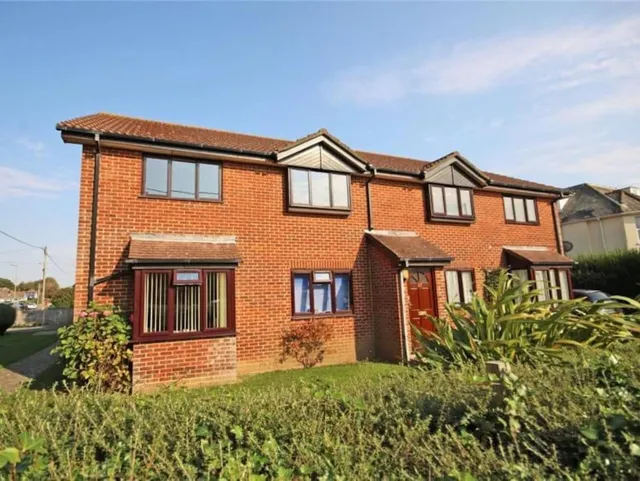The Firs Holiday Apartment in Barton on Sea